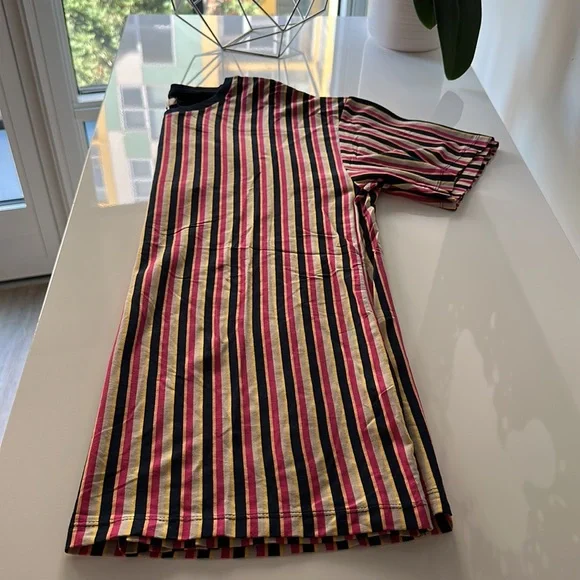 T-shirt - Picture 4 of 4